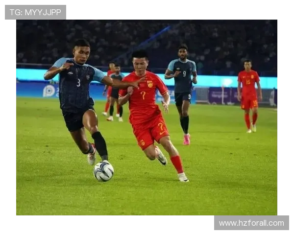 中国男足逆转夺冠全场沸腾年轻阵容展现拼搏精神掀起足球新高潮