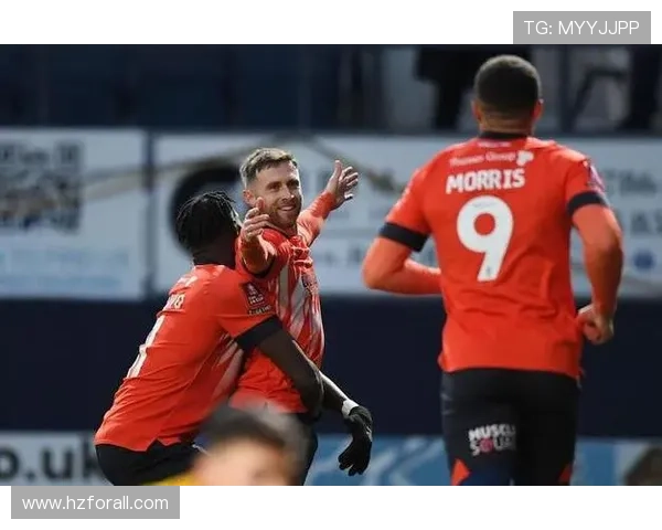 卢顿俱乐部崛起之路：从英格兰低级联赛到英超新星的奇迹