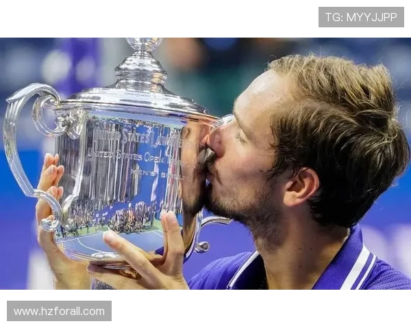 德约科维奇再创纪录强势夺冠新星崛起搅动男子网坛格局