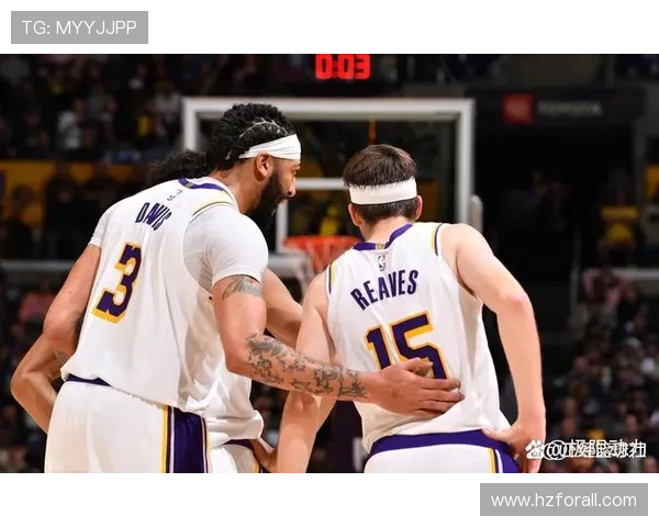 NBA最新动态：詹姆斯带领湖人逆袭勇士 新赛季战绩创历史新高