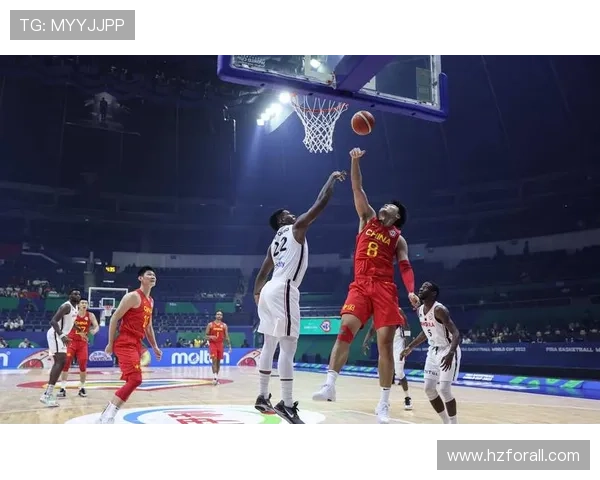 中国男篮迎战澳大利亚队，力争世界杯预选赛首胜，全力备战激烈对决